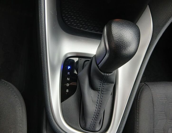 Toyota Yaris 25