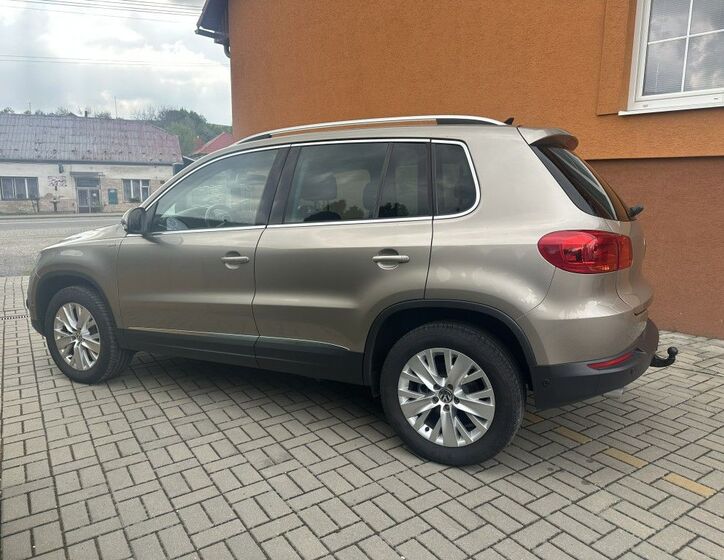 Volkswagen Tiguan 8