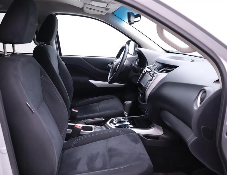 Nissan Navara 14