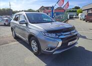 Mitsubishi Outlander 2