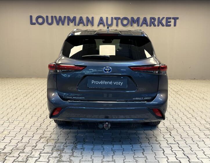 Toyota Highlander 6