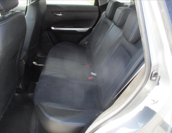 Suzuki Vitara 8