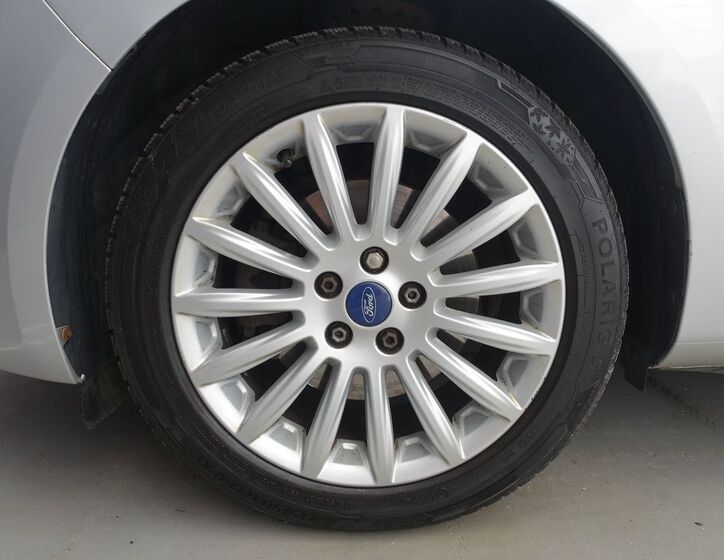 Ford Mondeo 26
