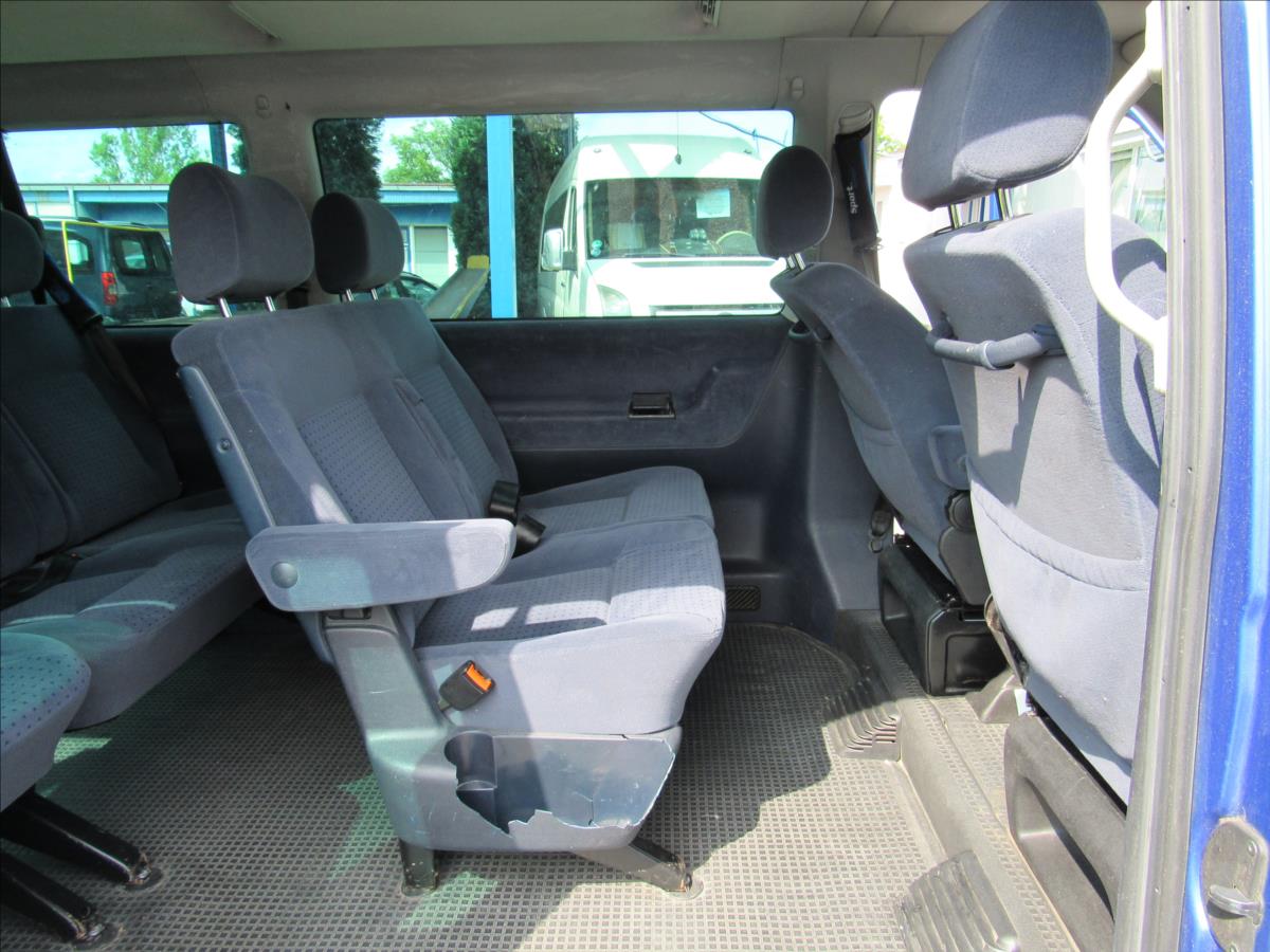 Volkswagen Caravelle