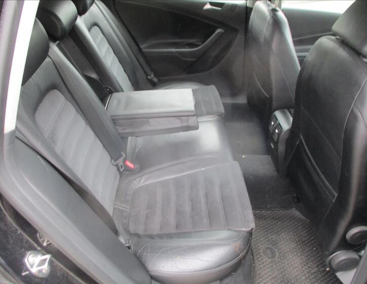 Volkswagen Passat 12