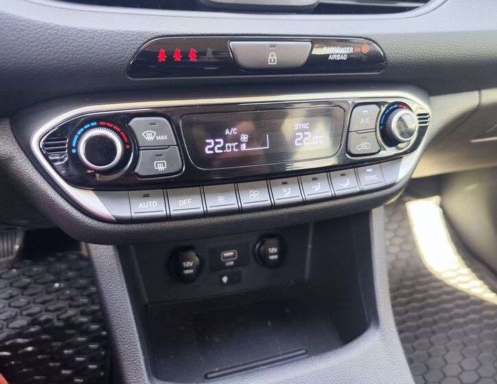 Hyundai i30 18
