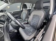 Volkswagen Golf 11