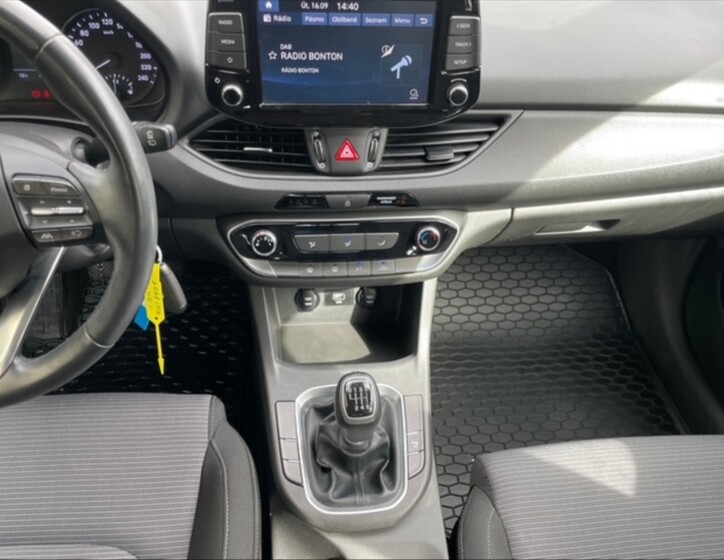 Hyundai i30 10
