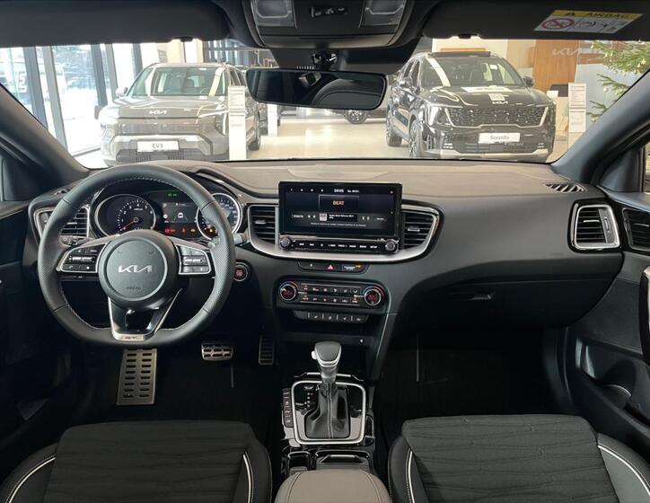 KIA ProCeed 11