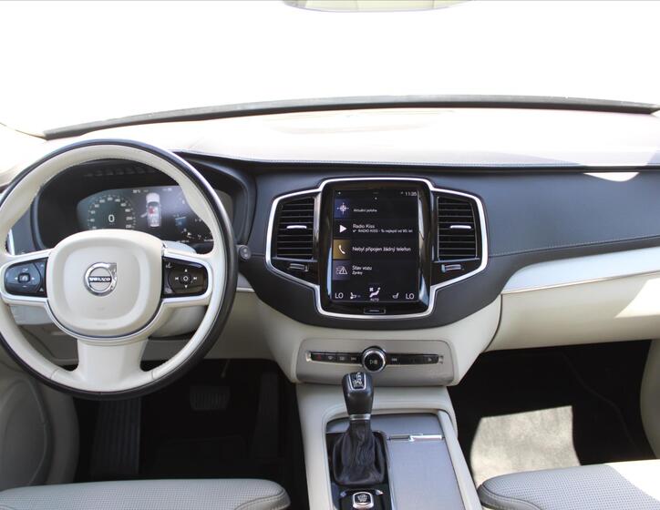 Volvo XC90 16