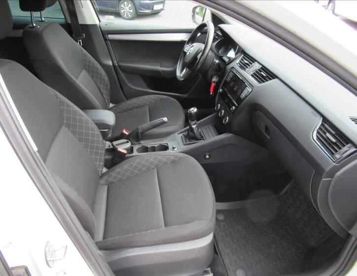 Škoda Octavia 12