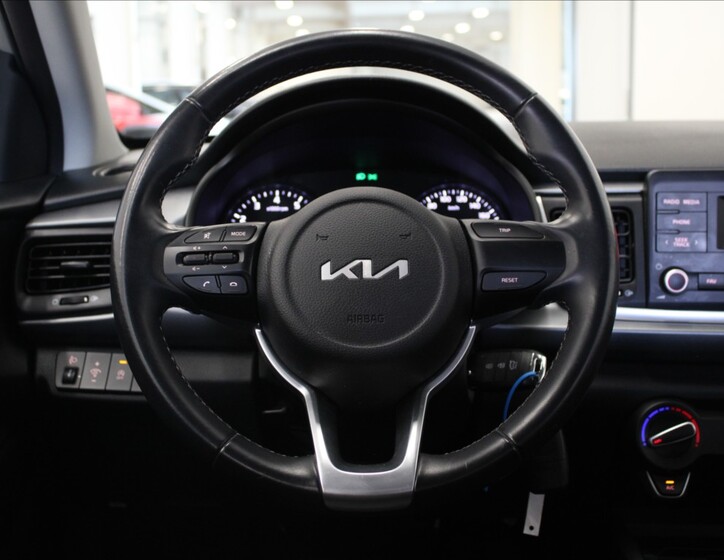 KIA Rio 9