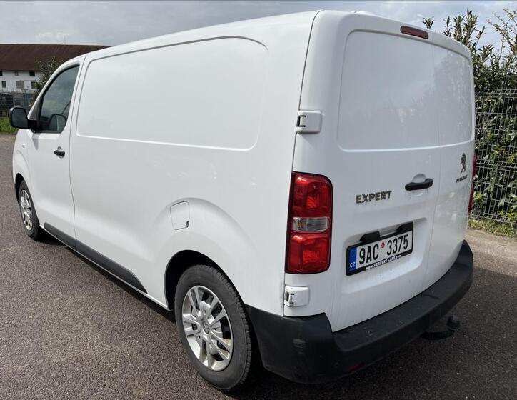 Peugeot Expert 8