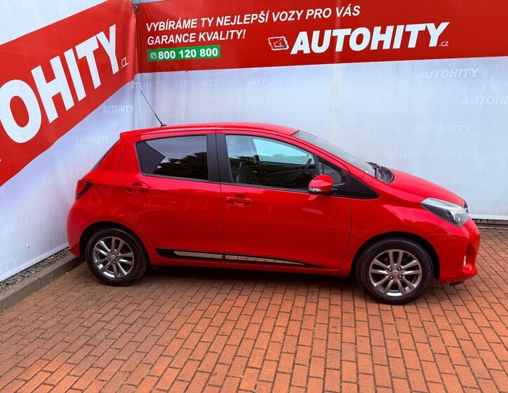 Toyota Yaris 5