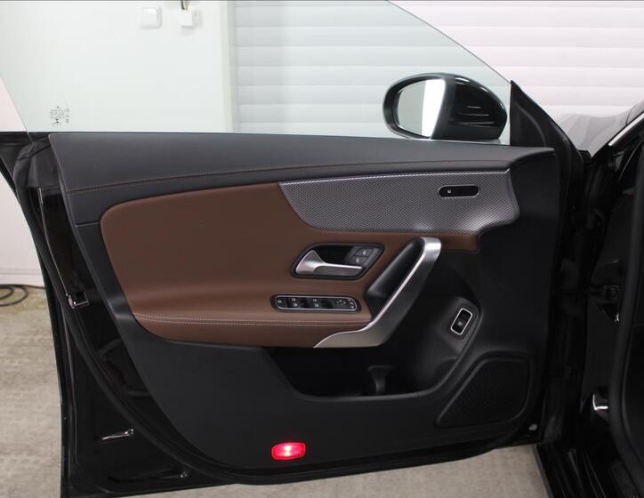 Mercedes-Benz CLA 14