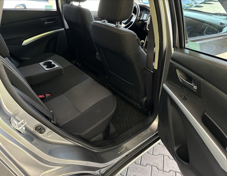 Suzuki SX4 S-Cross 6