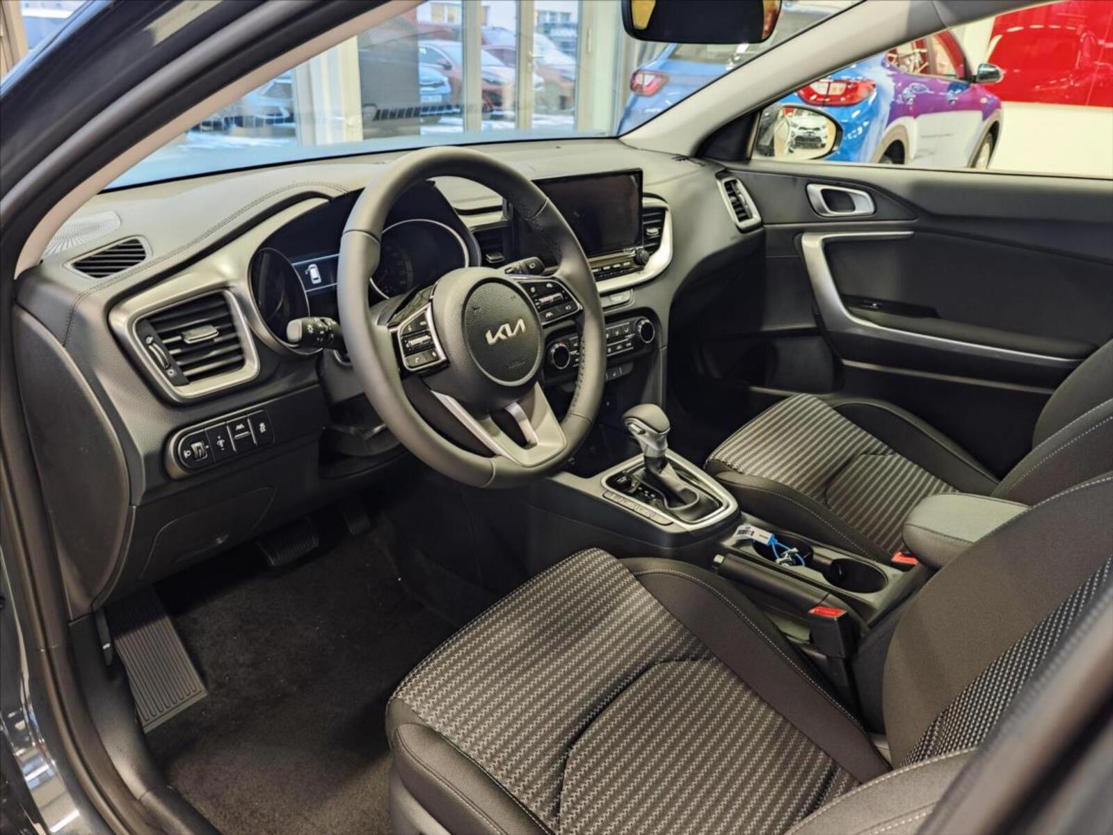 KIA Ceed 10