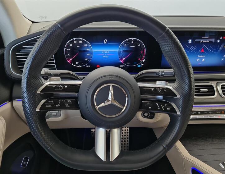 Mercedes-Benz GLS 10