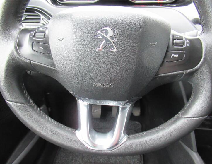 Peugeot 208 14