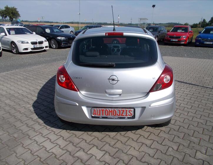 Opel Corsa 8