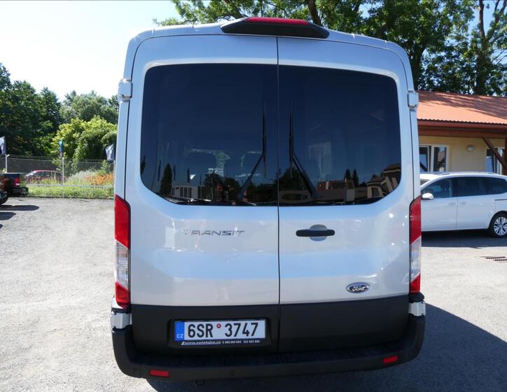 Ford Transit 9