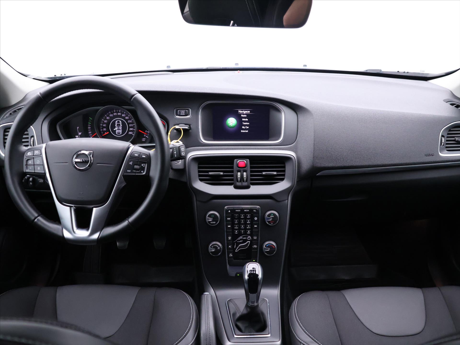 Volvo V40