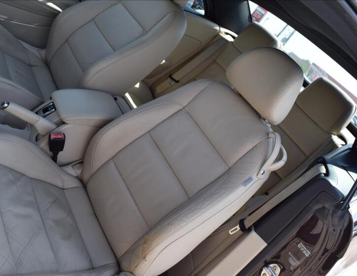 Volkswagen EOS 19