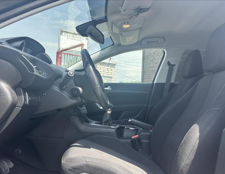 Peugeot 308 9