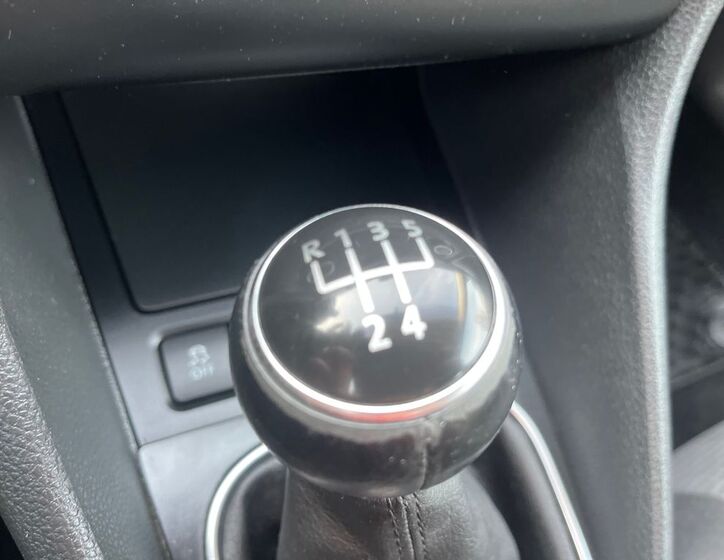 Volkswagen Golf 24