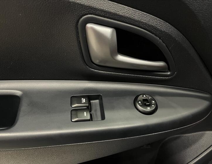 KIA Rio 14