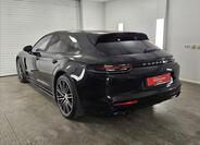 Porsche Panamera 4