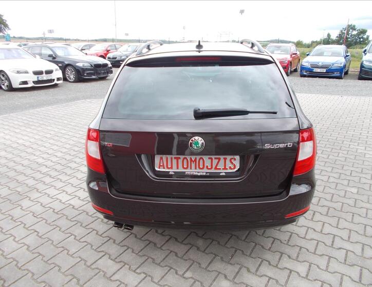 Škoda Superb 10
