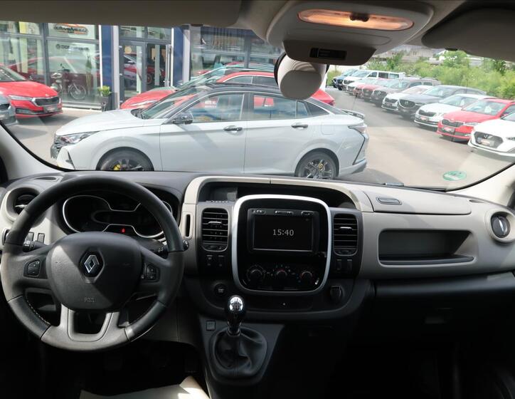 Renault Trafic 17