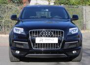 Audi Q7 8