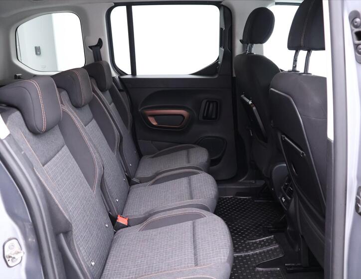 Peugeot Rifter 15