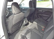 Jeep Cherokee 32
