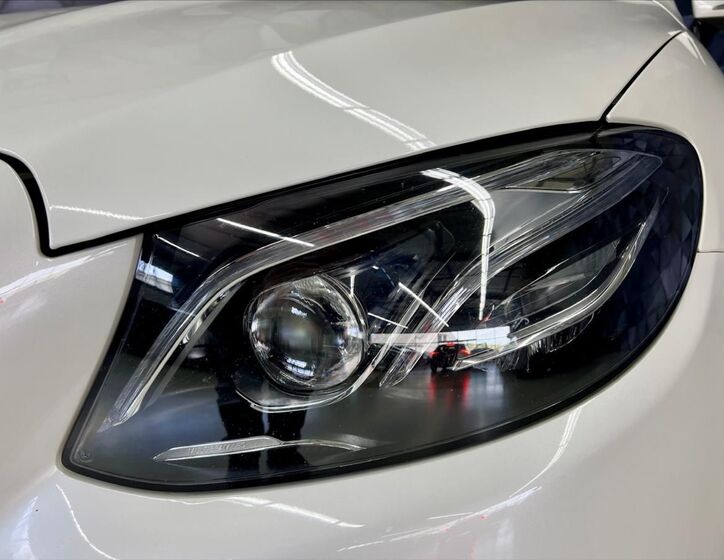 Mercedes-Benz Třídy E 8