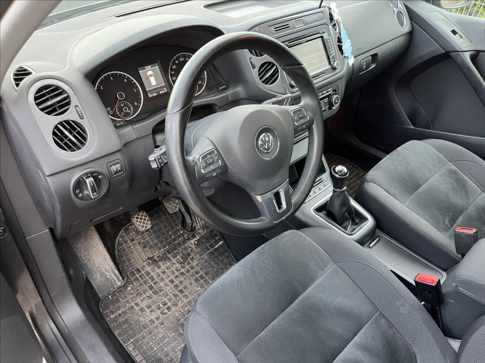 Volkswagen Tiguan 9