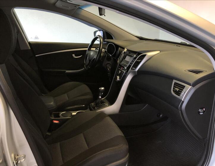 Hyundai i30 12