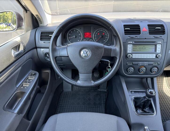Volkswagen Golf 15