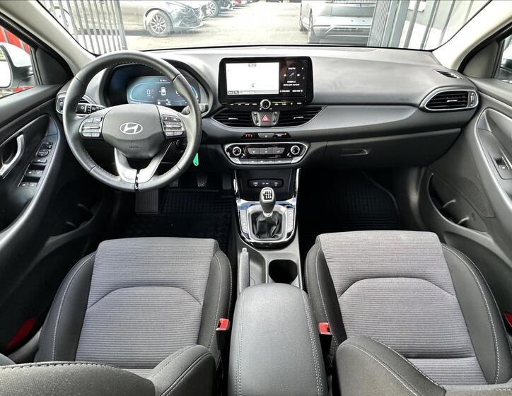 Hyundai i30 12