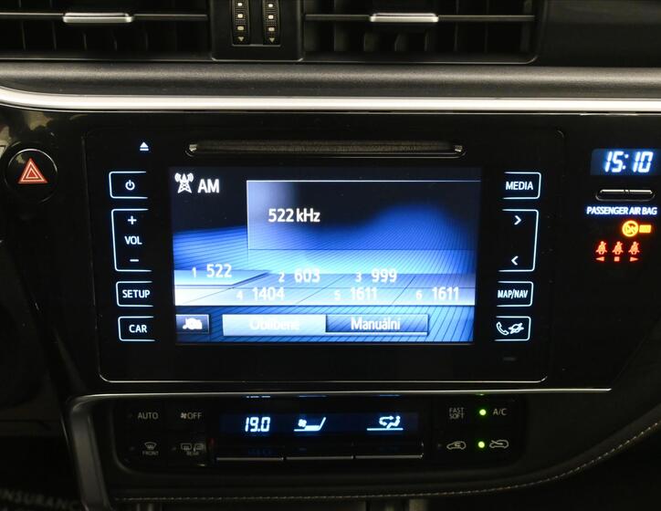 Toyota Auris 19