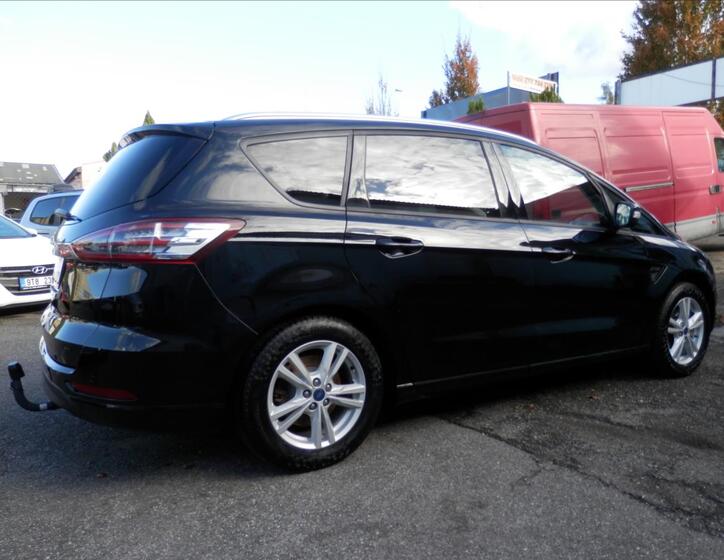 Ford S-MAX 5