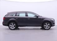 Audi Q7 8