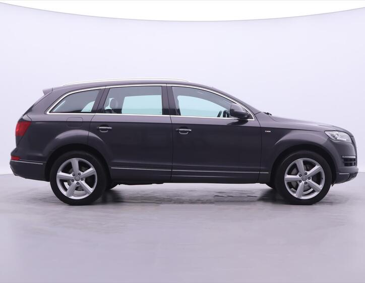 Audi Q7 8
