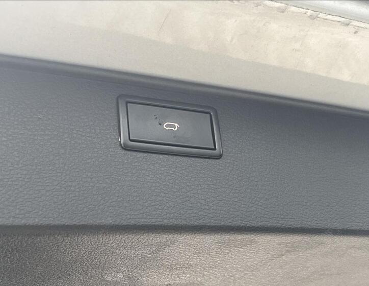 Volkswagen Multivan 16