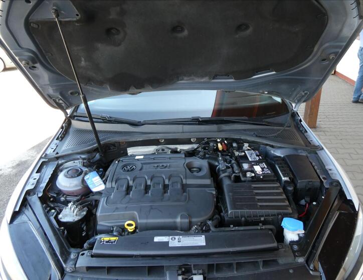 Volkswagen Golf 31