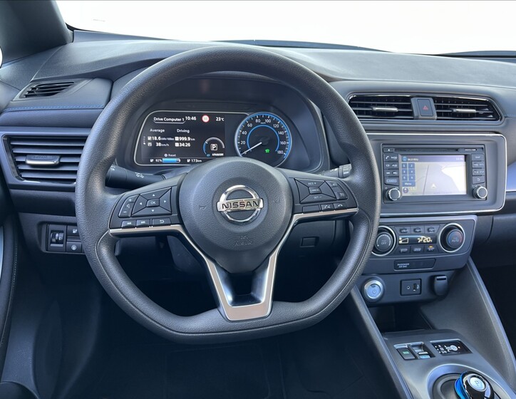 Nissan Leaf 24