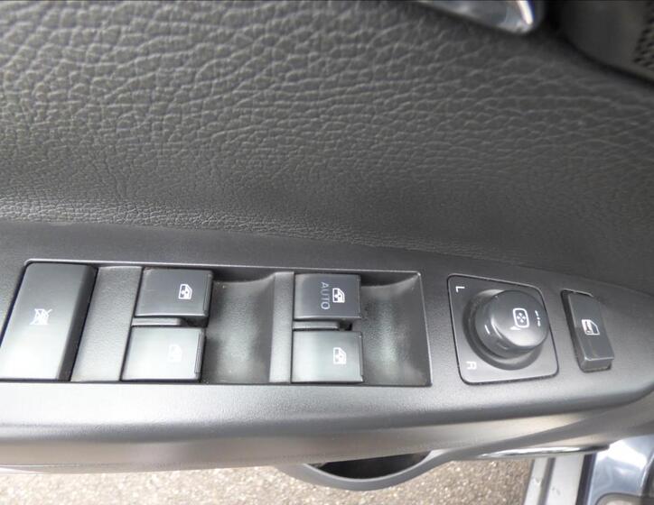 Opel Antara 13