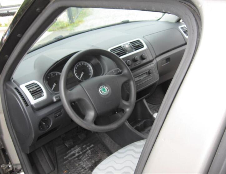 Škoda Fabia 13